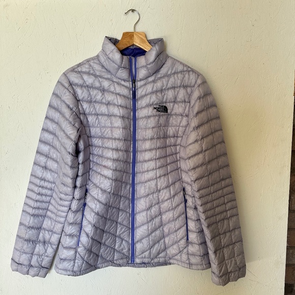 The North Face puffer jacket - Picture 2 of 12